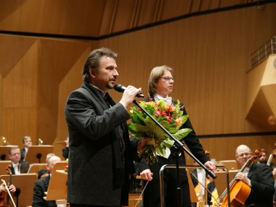 2016