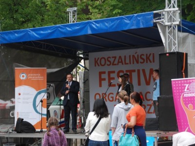 2016