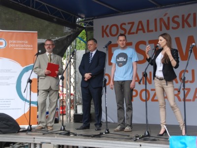 2016