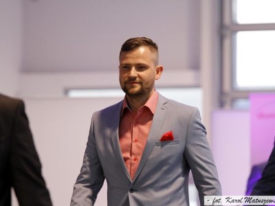 2016