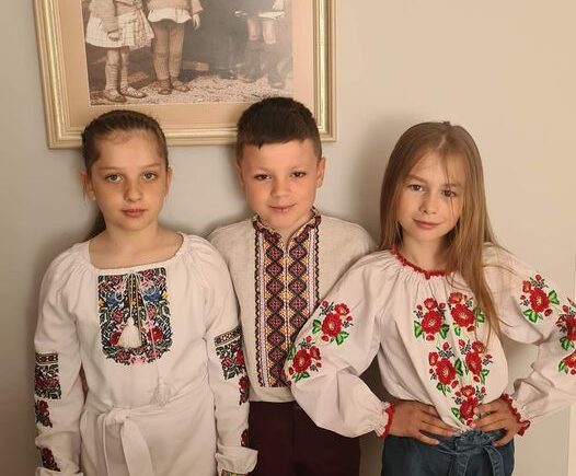 Piękne ubiory dzieci