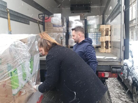 Przesyłka od Mikołaja ze sklepu Rossmann