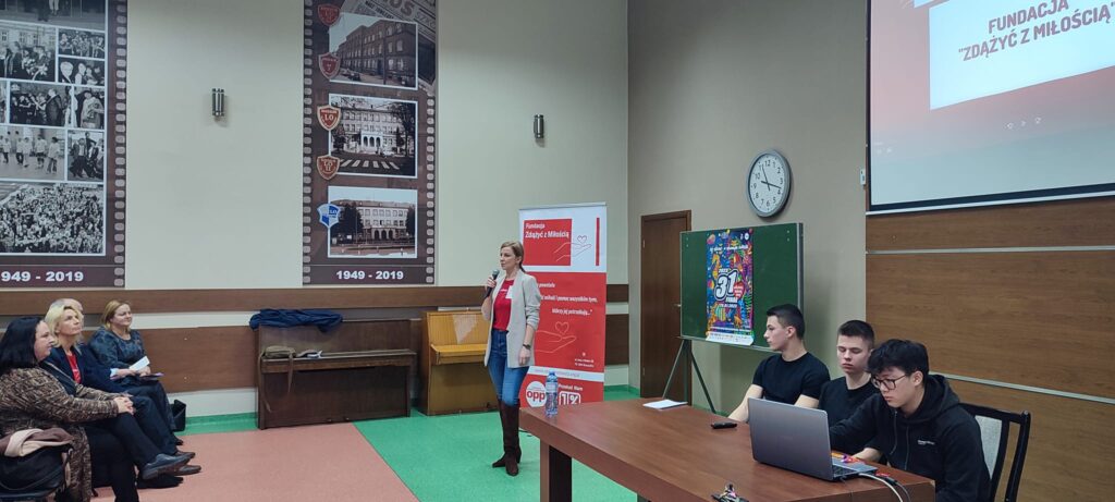 Dzień Wszystkich Fajnych w II LO im Wł. Broniewskiego.
