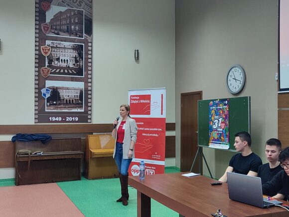 Dzień Wszystkich Fajnych w II LO im Wł. Broniewskiego.