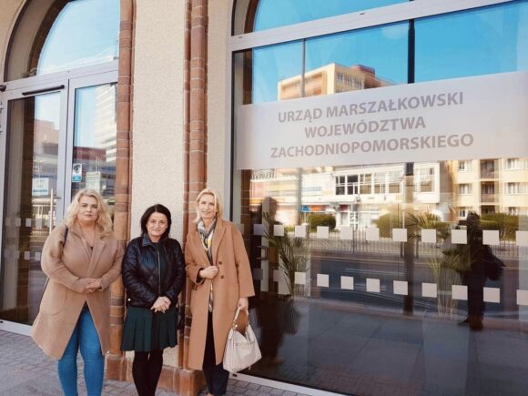 Przedstawiciele Fundacji “Zdążyć z Miłością” w urzędzie Marszałkowskim i Wojewódzkim Urzędzie Pracy