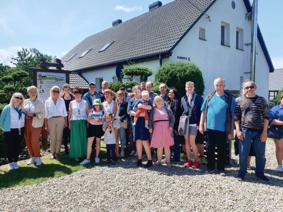 Wyjazd do malowniczych Paprot do Gospodarstwa Edukacyjnego “W labiryntach”