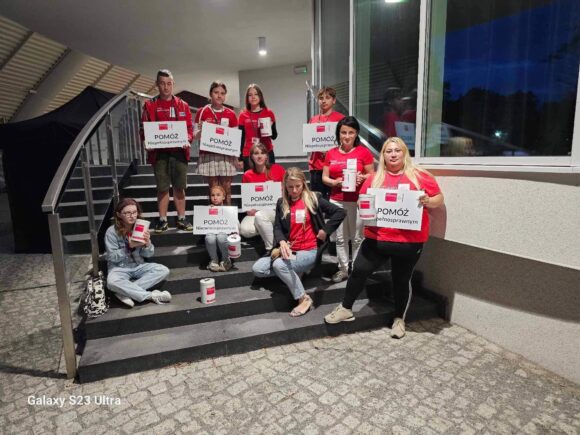 W trakcie zbiórki w koszalińskim Amfiteatrze podczas Letniego Gwiazdozbioru Operowego zbieraliśmy imponującą kwotę 2.281,20zł !