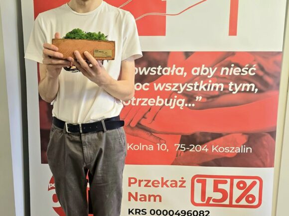 Zielone cegiełki budujące ZAZ trafiają do kolejnych rąk