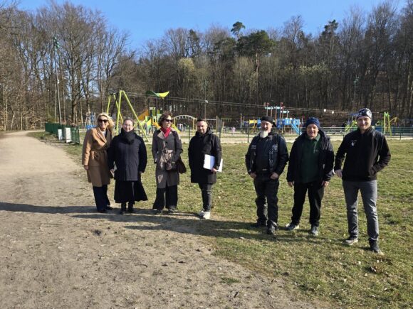 Spotkanie plenerowe przed biegiem być musi